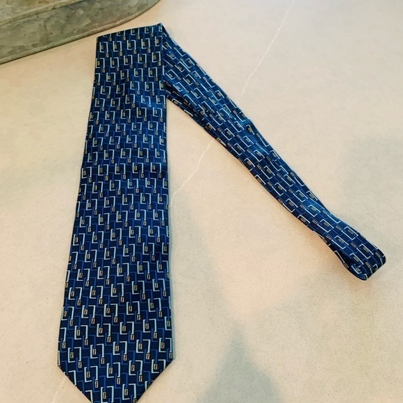 𝅺FENDI Silk Tie - Picture 7 of 16